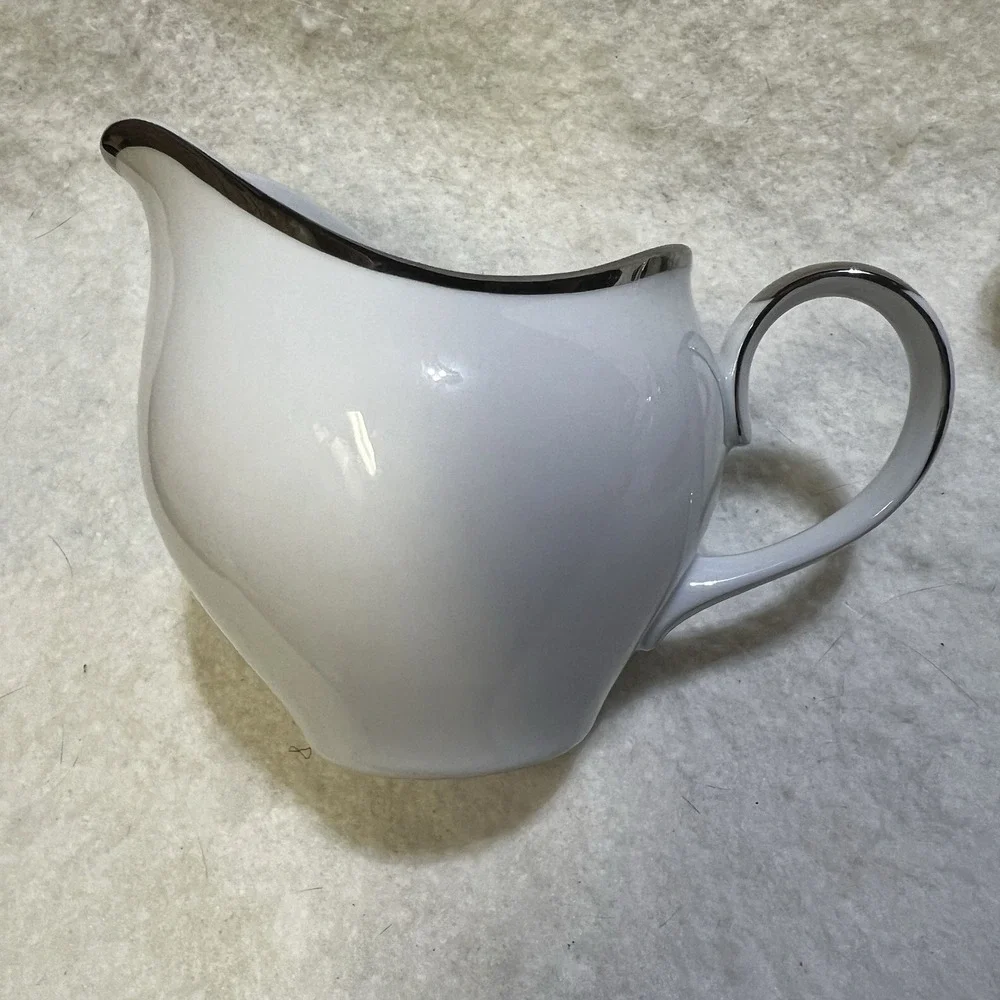 Harmony House Moderne pattern Sugar And Creamer Set Japan # 3545 VTG